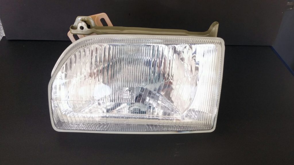 FARO H4 IZQUIERDO FORD ESCORT/ORION ('86-'90) - 03013